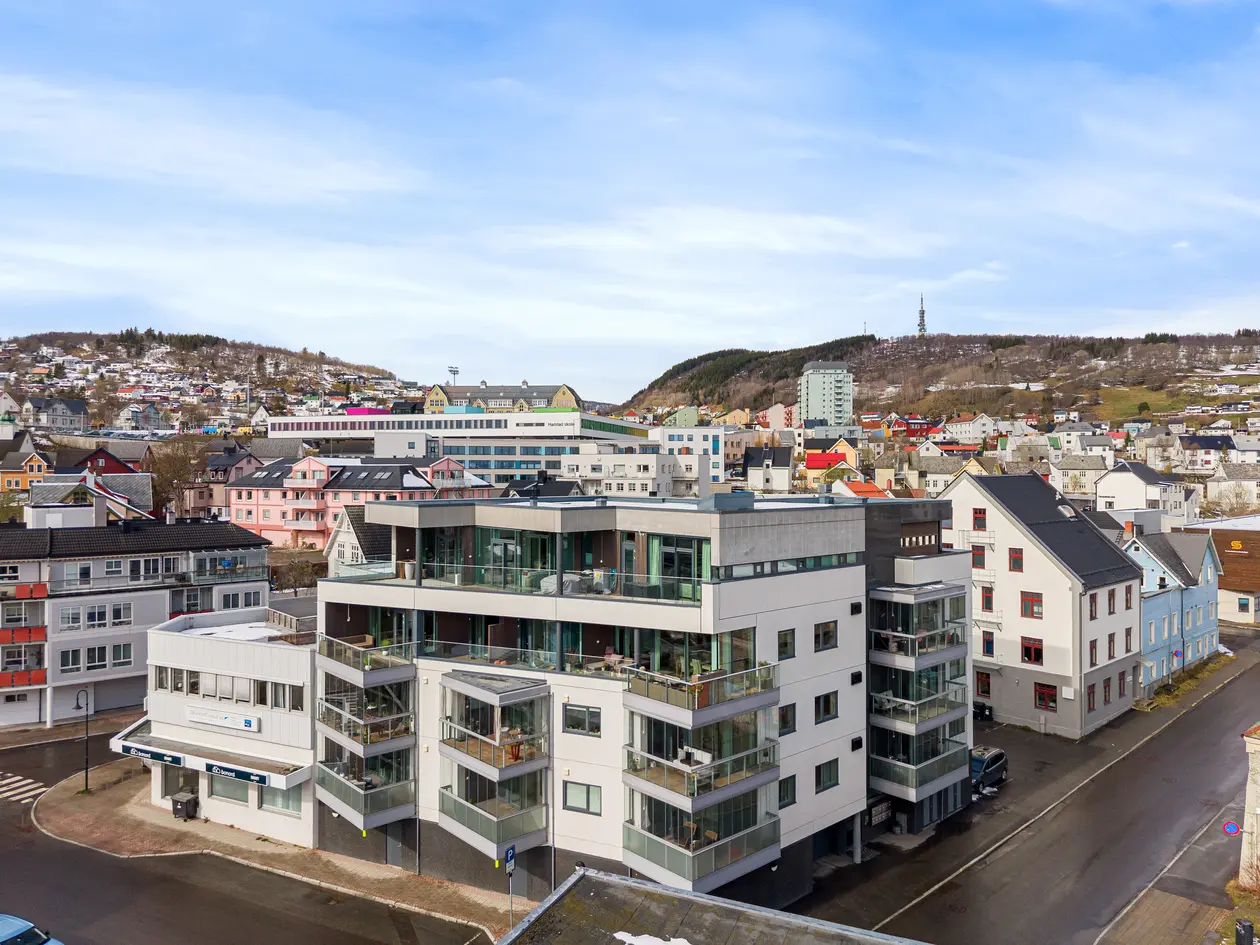 Moderne 3-roms leilighet | Sentrumsnært | Garasje | Innglasset balkong, sportsbod og felles takterrasse | Heis photo 2