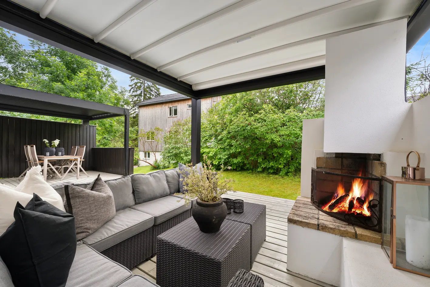 Modernisert enebolig med attraktiv beliggenhet på Røa | BRA 235 m² | Terrasse 46 m² | 2 Carporter | Grenser mot friareal photo 4