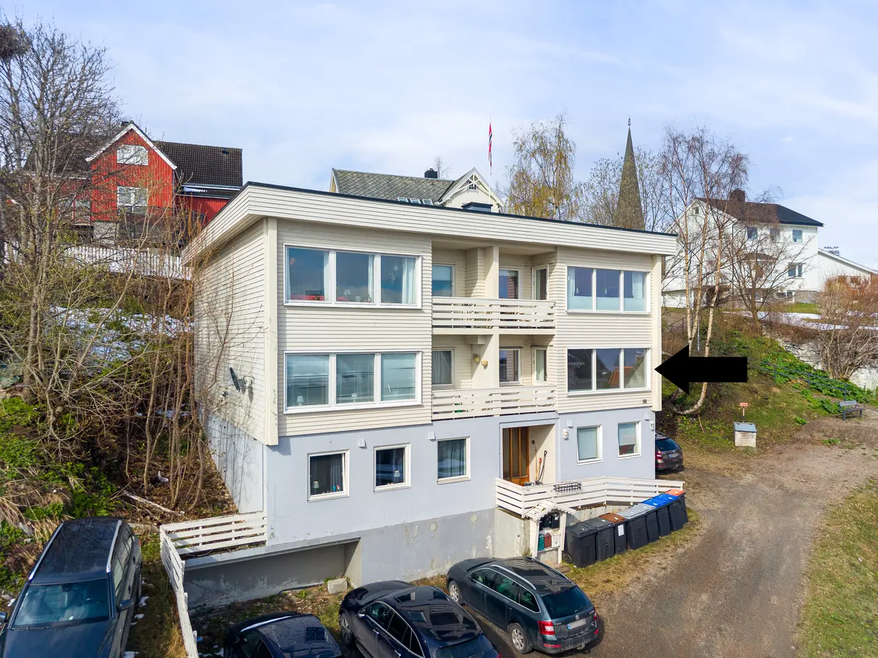 Betydelig oppgradert 3-roms leilighet i Harstad sentrum | Nytt kjøkken i 2021 | Nærhet til det aller meste | To boder, harstad