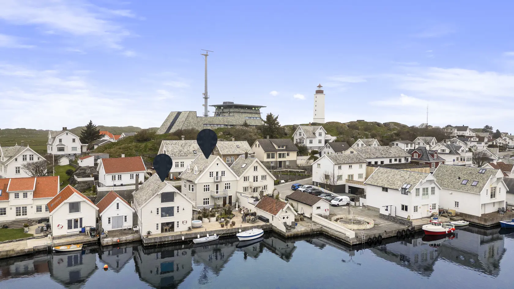 Fantastisk eiendom med bryggeanlegg og sjøhus - her får du hus og hytte i ett! photo 2