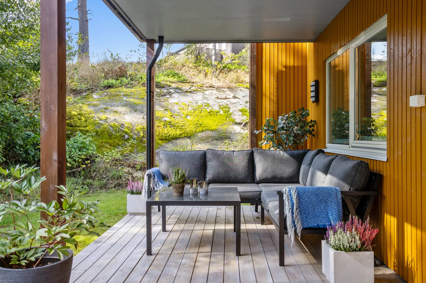 Moderne, lys og romslig 3-roms selveier leilighet fra 2023. | 1. etasje |Carport med el-billader |Terrasse og eid hage photo 5