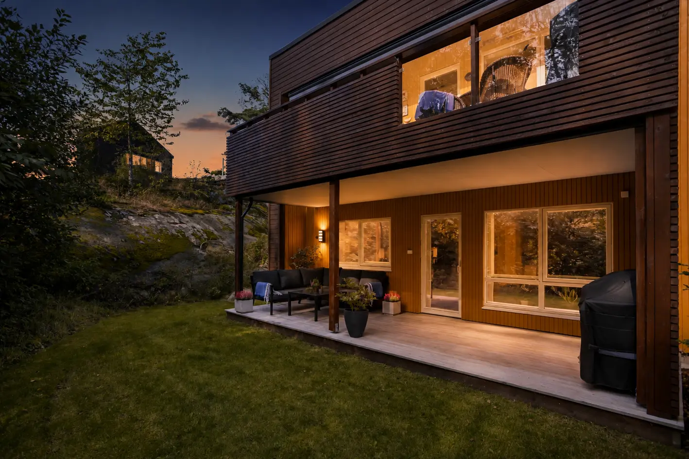 Moderne, lys og romslig 3-roms selveier leilighet fra 2023. | 1. etasje |Carport med el-billader |Terrasse og eid hage photo 3