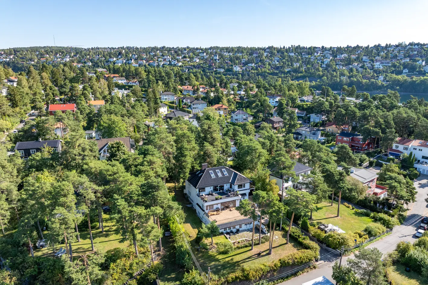 Unik toppleilighet på 193m² gulvareal på øyas solside. Stor, solrik terrasse. Fantastisk utsikt. Nærhet til badestrand photo 4