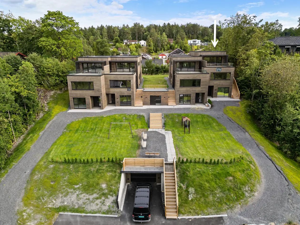 Lekker og topp moderne familiebolig - Takterrasse med nydelig utsikt og meget gode solforhold - To garasjeplasser photo 4