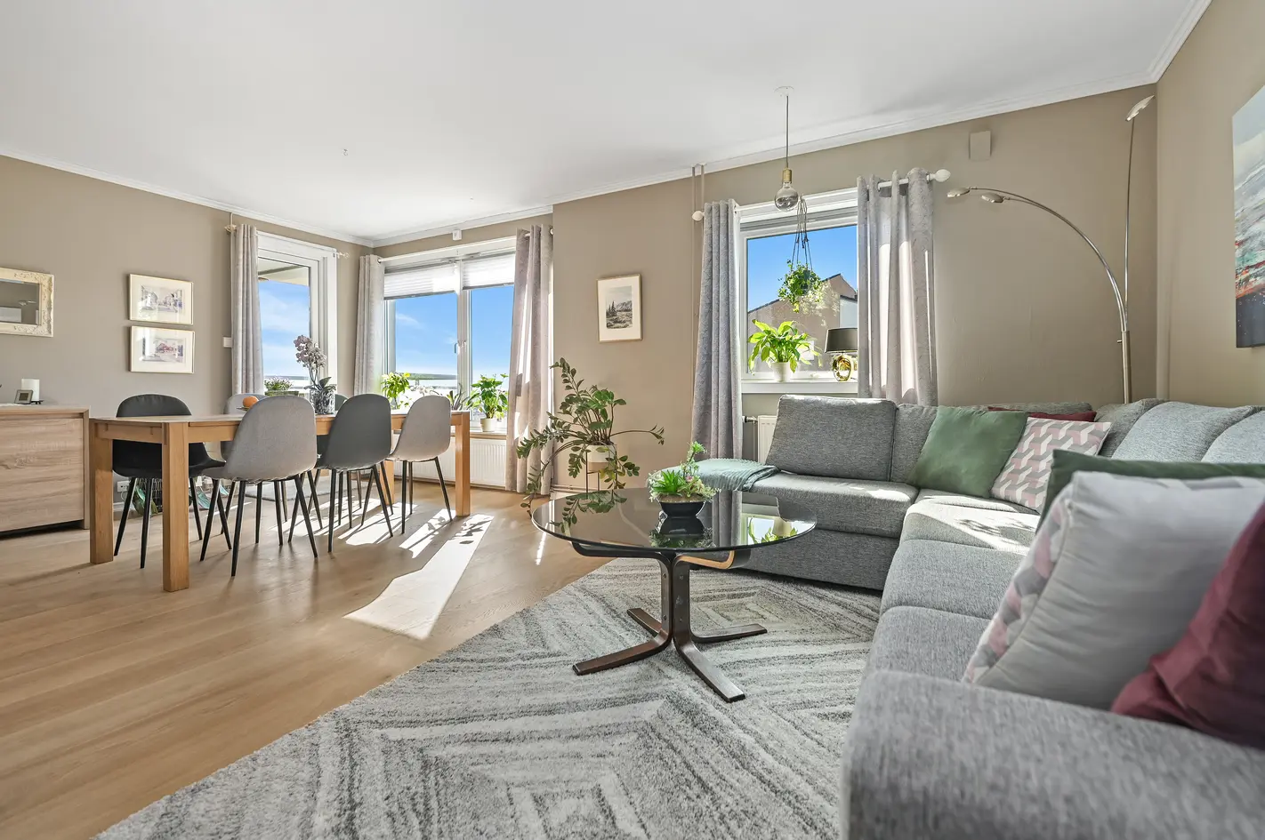Romslig 3-roms med pen standard og attraktiv beliggenhet - Oppvarming og varmtvann inkl. - Nær sentrum og marka photo 3