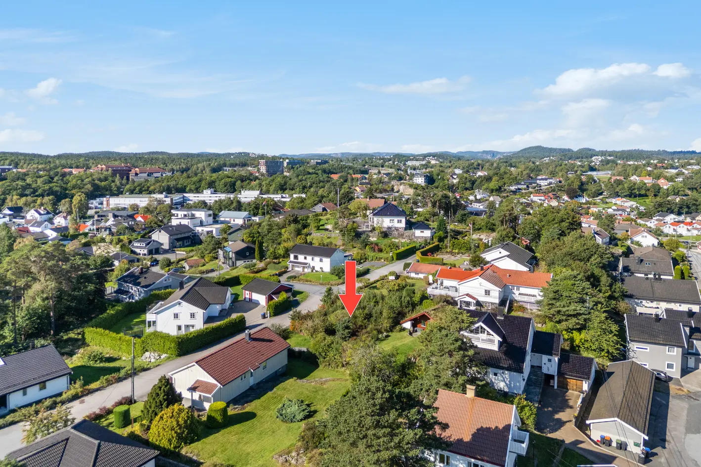 Sentral tomt i attraktiv bydel | Solrikt | Barnevennlig | Gangavstand til alle sentrumstilbud photo 2