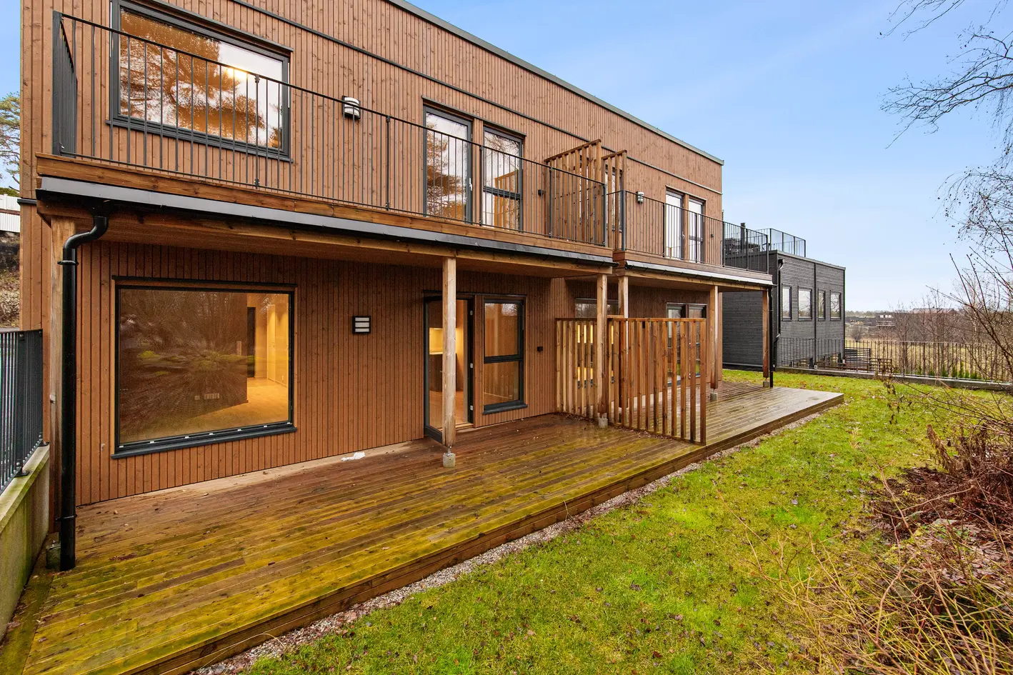 Innholdsrik nyoppført tomannsbolig – Attraktiv beliggenhet - Byliv og sjø - 3 sov - 2 bad - Perfekt for barnefamilier! photo 2