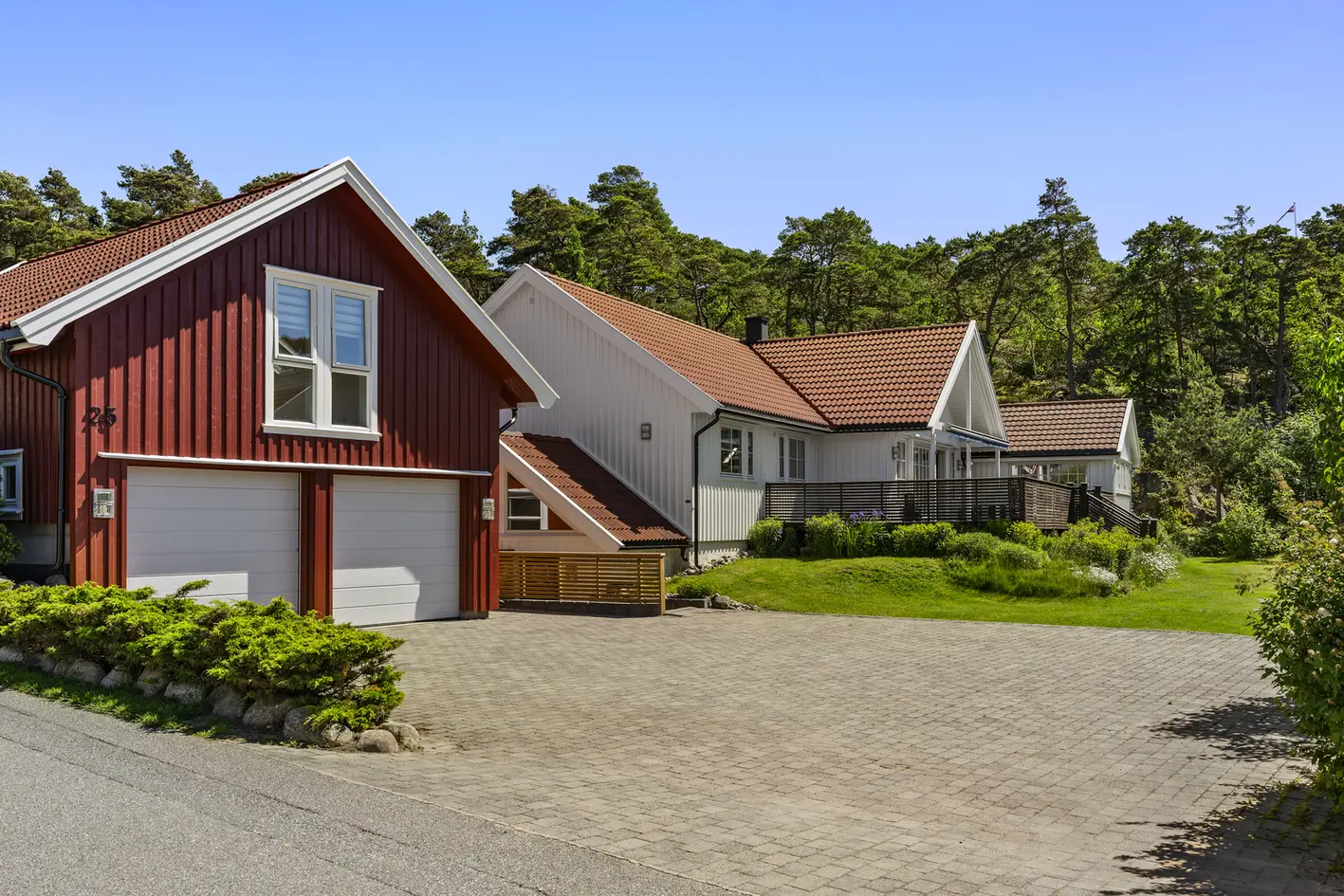 Romslig enebolig med hybel ved Bystranda på Skjærhalden - Sjøgløtt. Alt du trenger i umiddelbar nærhet! photo 3