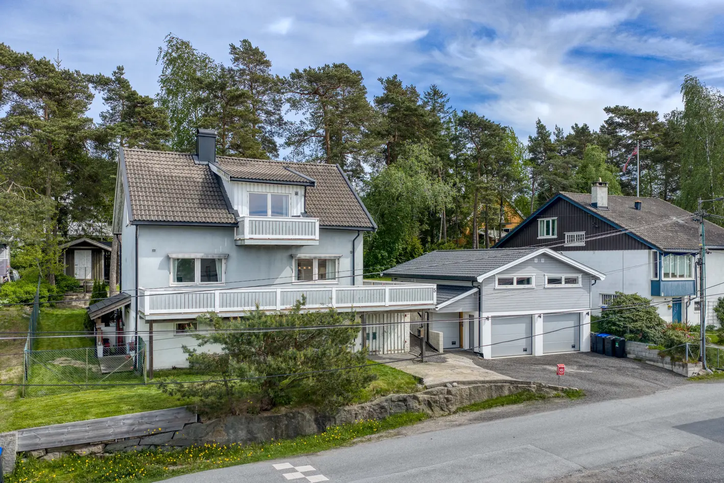 Innholdsrik enebolig (registrert som tomannsbolig) med stor garasje - Skovbølet over Wilbergjordet. photo 3