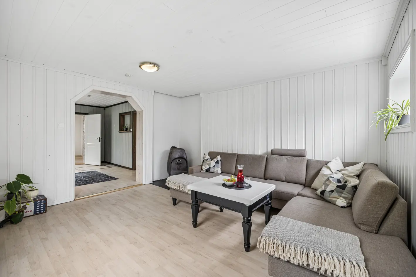 Romslig enebolig med sentral og barnevennlig beliggenhet -5 soverom, gode uteområder og kort vei til servicetilbud photo 3