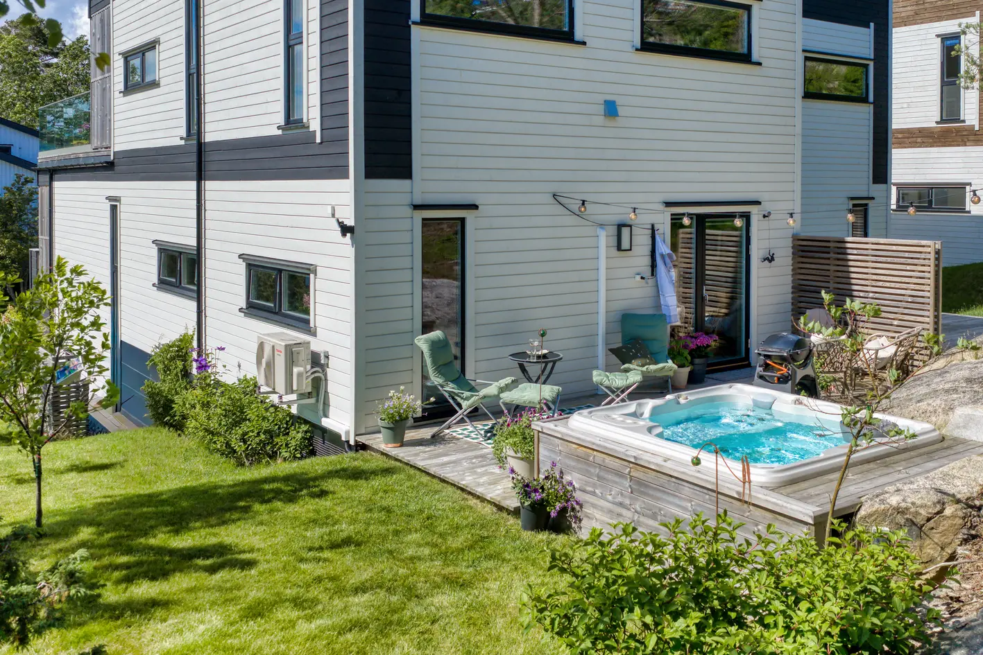 Stilfullt townhouse  solfylt beliggenhet og store, usjenerte uteplasser. Nærhet til det meste. Pettersand/Fredrikstad photo 2