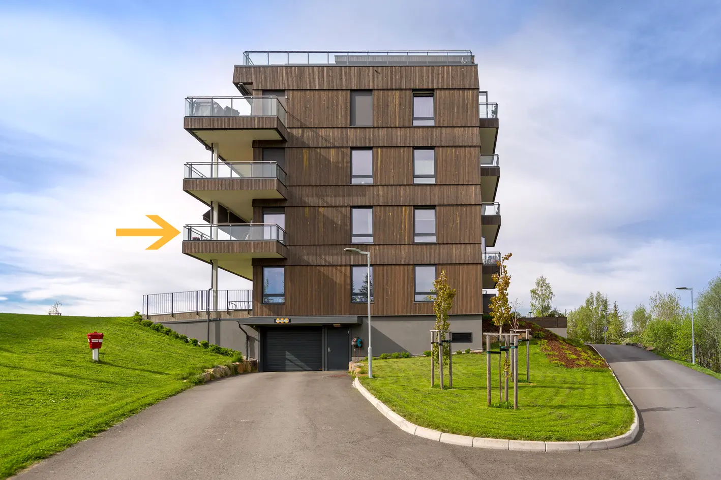 Attraktiv endeleilighet med flotte sol- og utsiktsforhold | Moderne standard fra 2018 | Tre soverom og to bad! photo 3