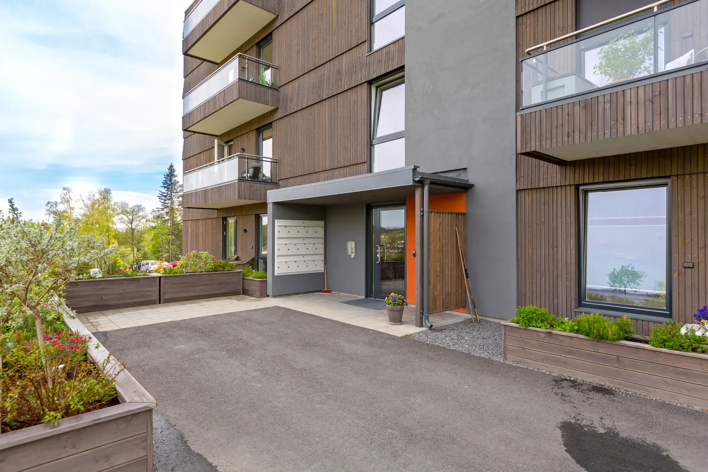Attraktiv endeleilighet med flotte sol- og utsiktsforhold | Moderne standard fra 2018 | Tre soverom og to bad! photo 2