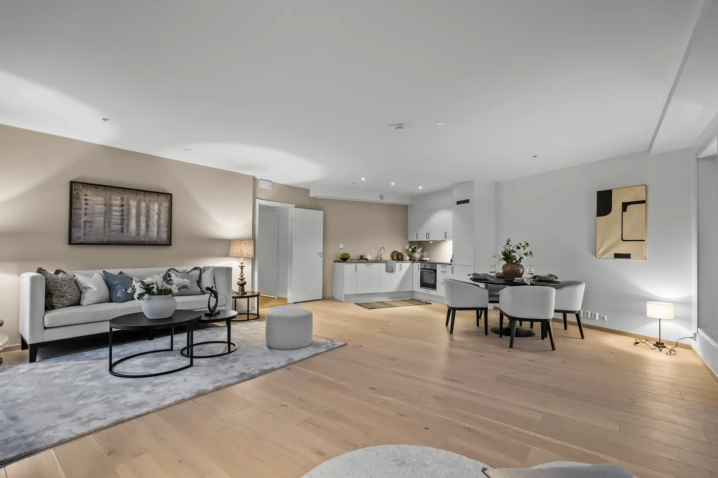 Moderne 4-roms selveier fra 2023 | 2 bad | Vannbåren gulvvarme | Garasjeplass | Balkong | Heis - More