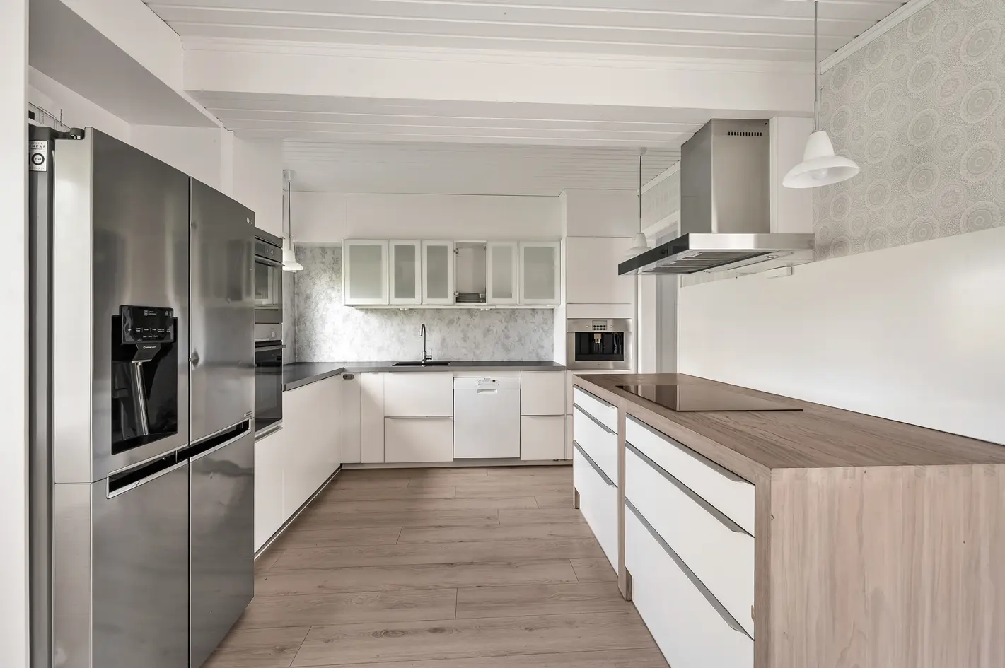 Innholdsrik familiebolig o/3 plan - Fleksibel planløsning - Solrike uteplasser - Familievennlig & etterspurt beliggenhet photo 4