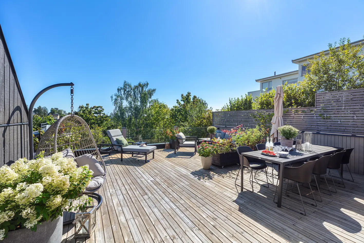 Påkostet familiebolig m/ hybel | Tilbygg fra 2018 | Innerst i rolig stikkvei | Takterrasse | Kort vei til T-bane photo 2