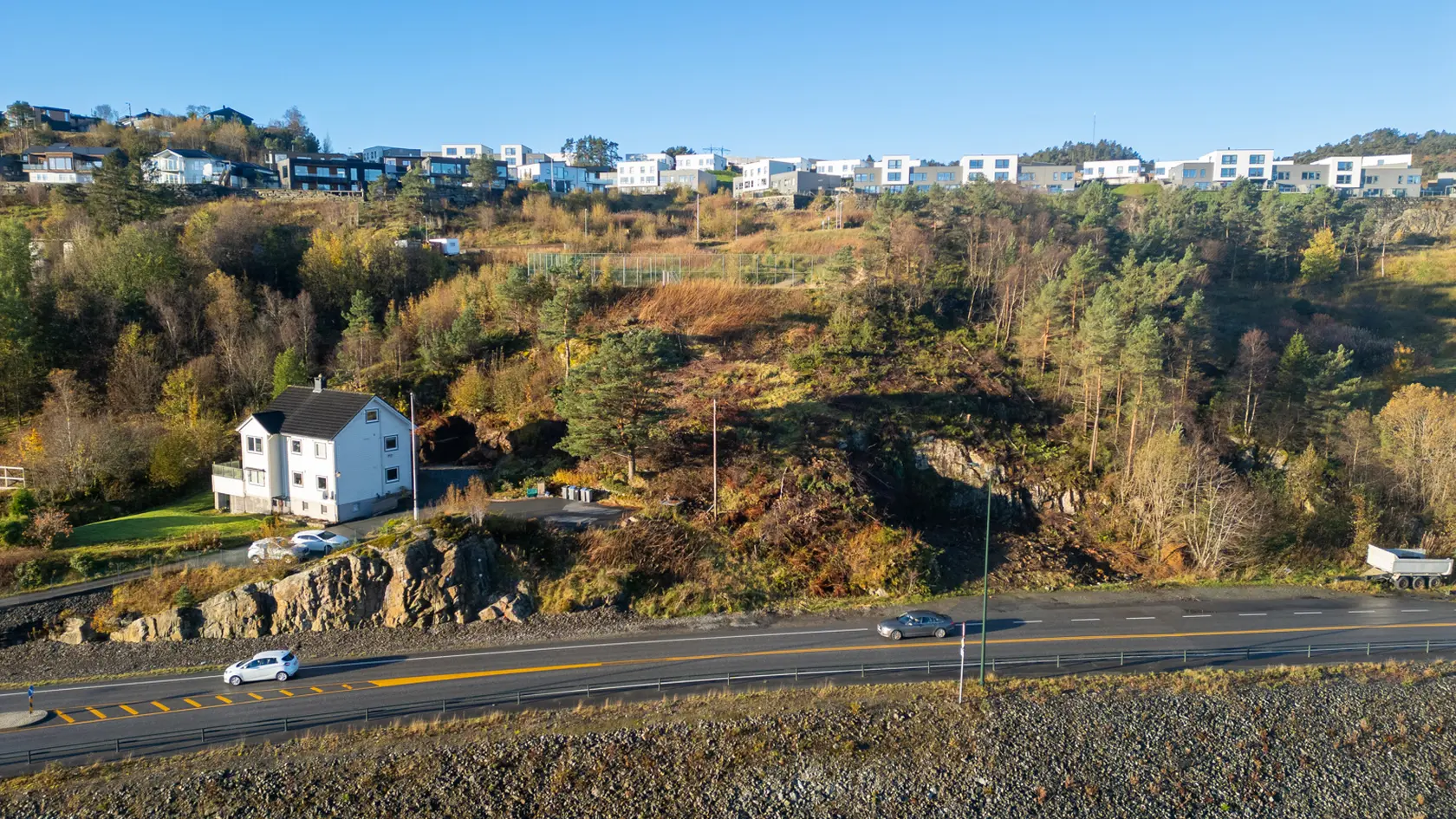 Utbyggingstomt i regulert område på nesten to mål, med utsikt over Sælenvatnet. photo 5