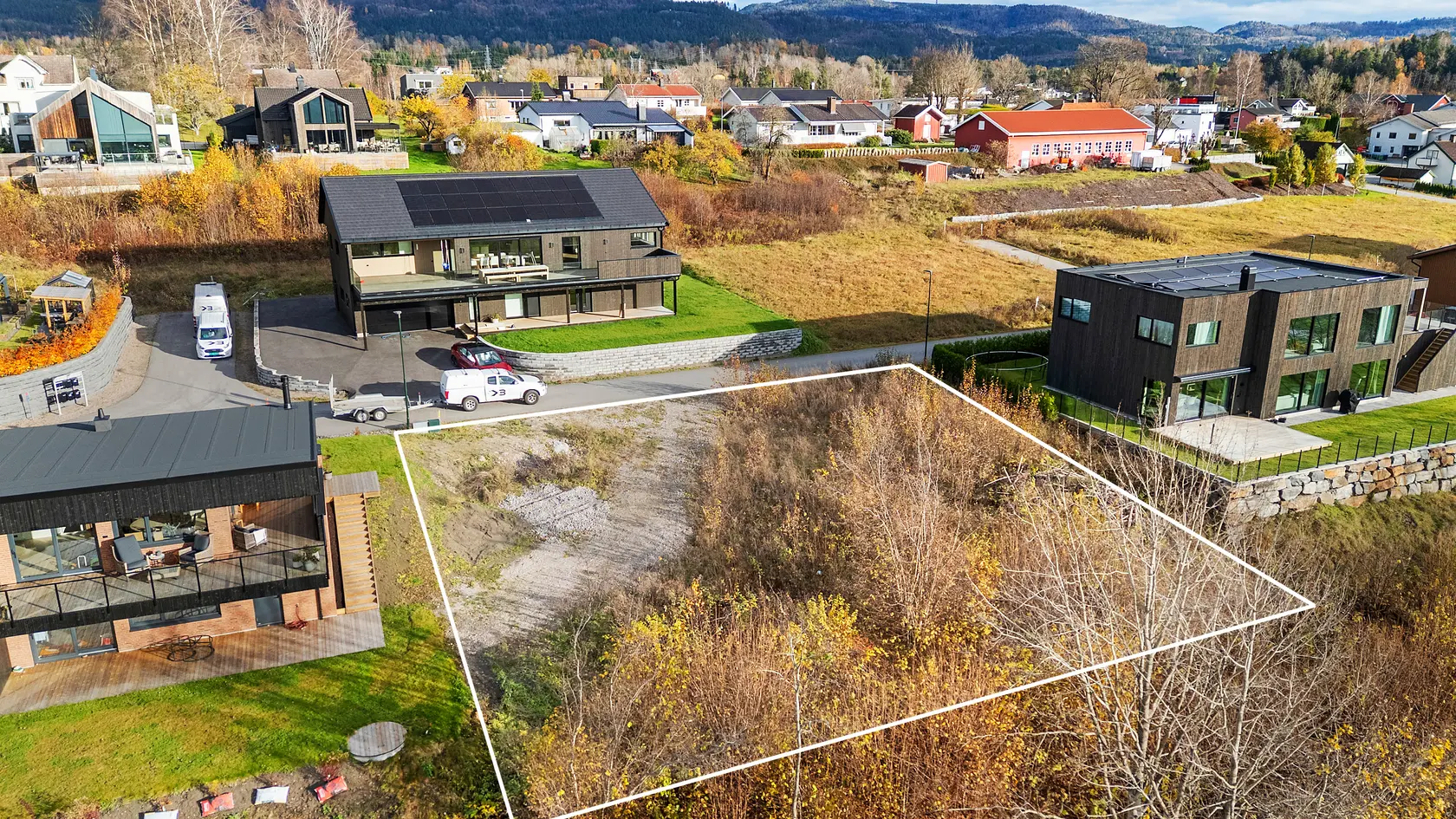 Flott tomt i første rekke og på "pynten" med meget gode sol- og utsiktsforhold | Barnevennlig og sentrumsnær beliggenhet photo 2