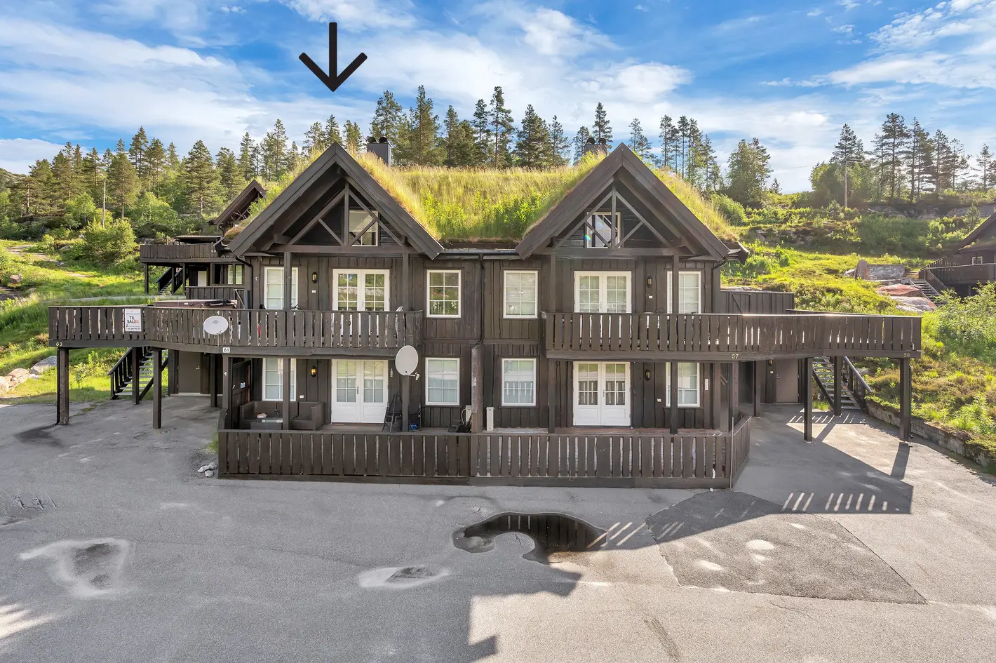 Bortelid- Innbydende leilighet med rå beliggenhet få meter fra alpinanlegget og skiløypen - Carport og utendørs boblebad photo 2
