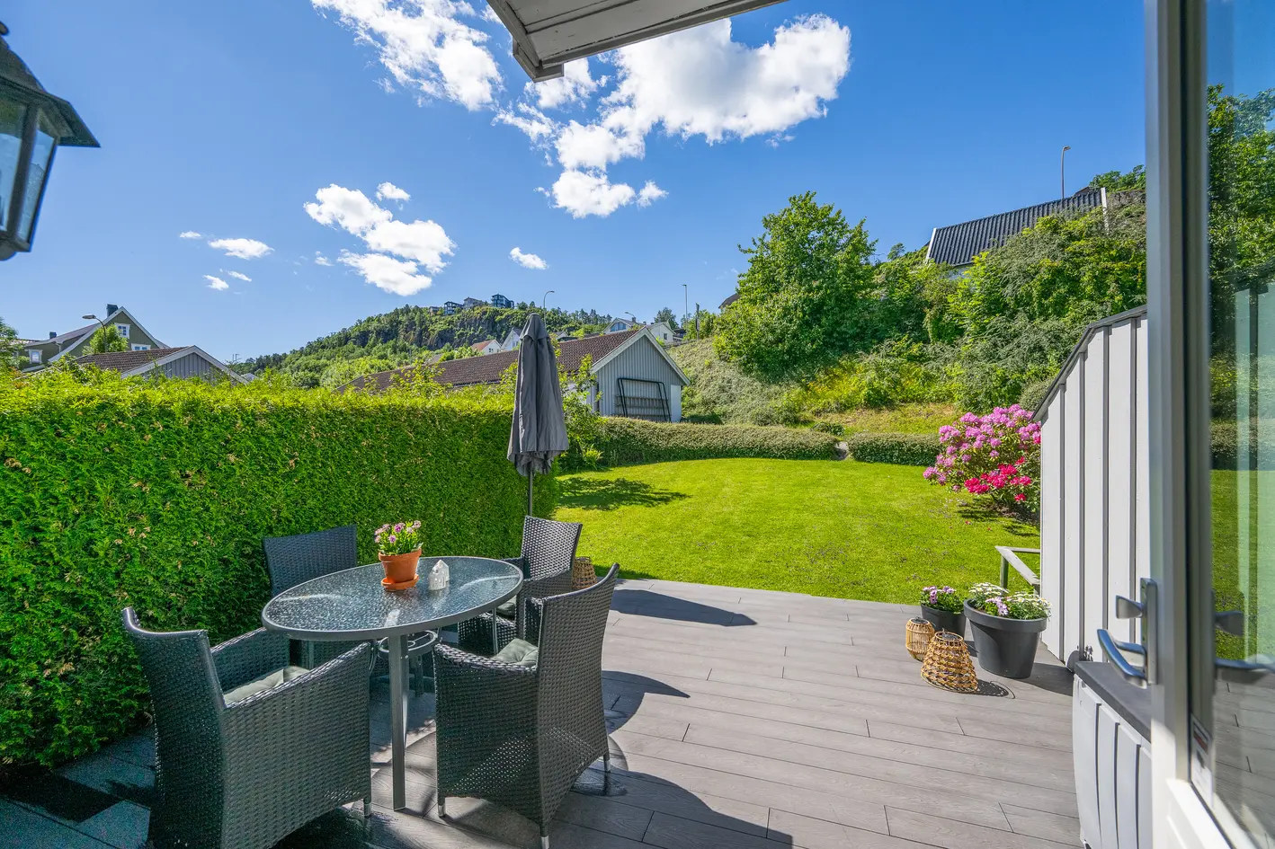 Rekkehusleilighet over 3 plan | Garasje | Solrik hage og ny terrasse | Balkong | Sentralt i Holmestrand nær sjøen photo 5