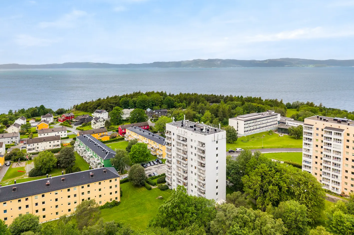Stilfull og energisk leilighet i 3.etg. Meget attraktiv beliggenhet. To boder. Kort vei til Ladestien. Heis i bygget photo 4