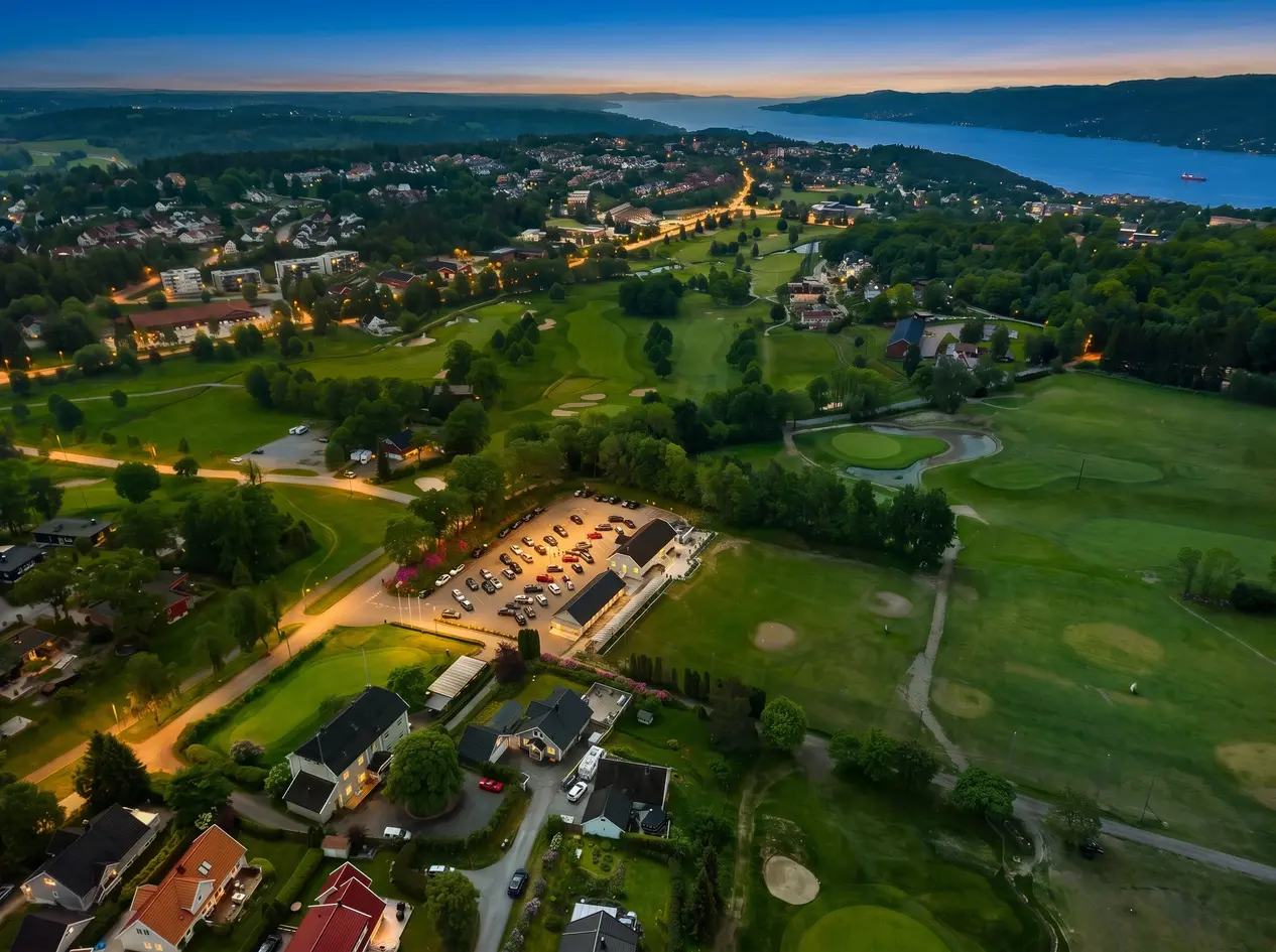 Familievennlig enebolig i attraktiv blindgate | 4 sov og 2 bad | Dobbelgarasje | Solrik tomt og stor terrasse photo 5