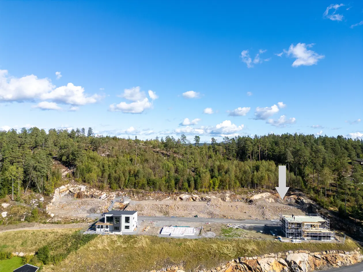 Opparbeidet tomt med flott utsikt over byen! Hjørnetomt nær natur og sentrum med gangavstand til alt.  photo 3