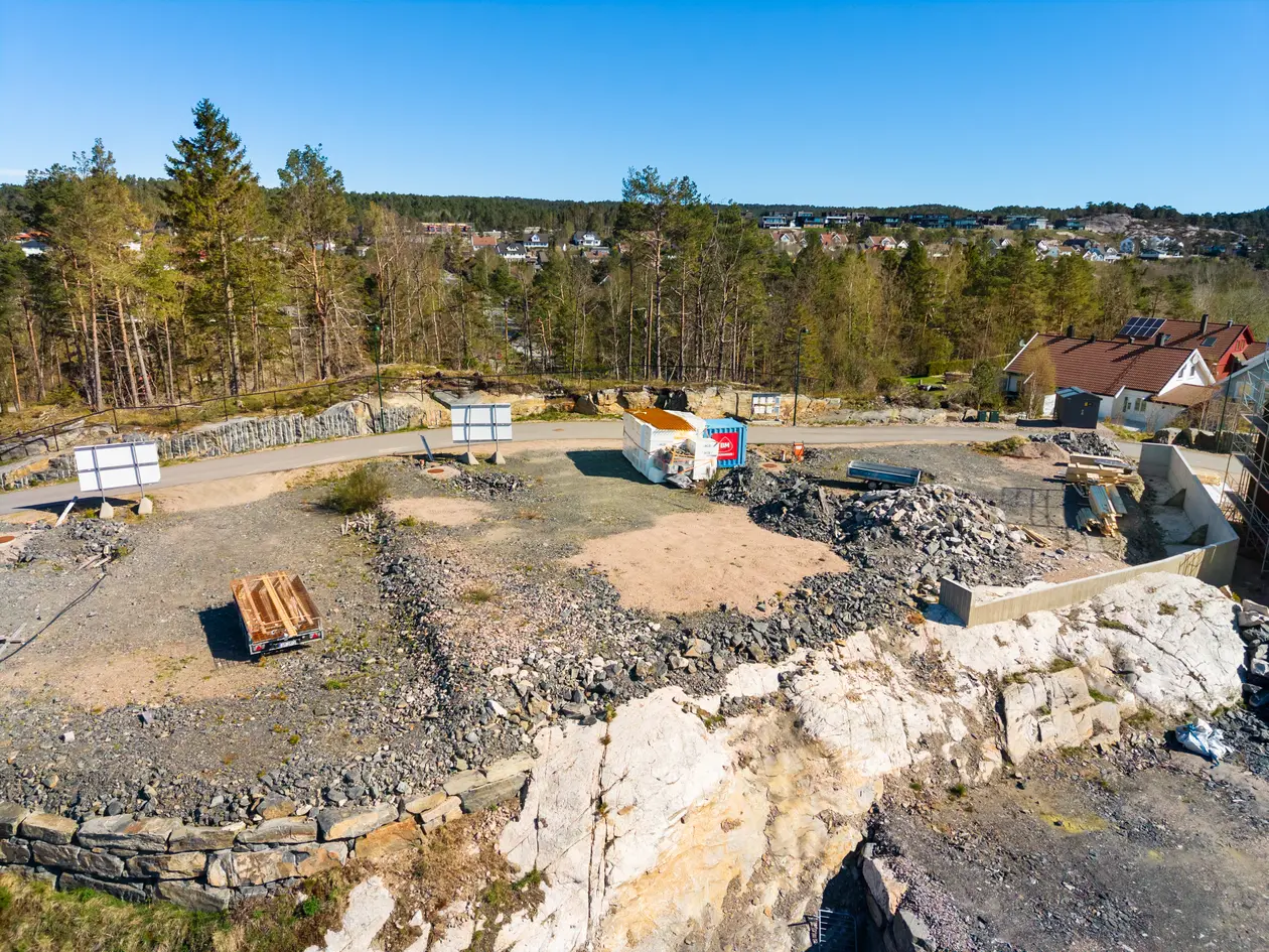 Langenes/Søgne - boligtomt med sjøutsikt og gode solforhold - grovplanert og byggeklar photo 4