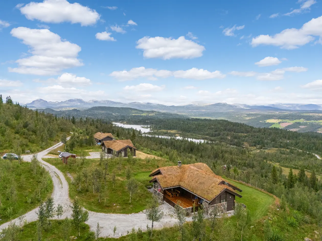 Velholdt hytte beliggende ca. 990 moh. i naturskjønne omgivelser med flott utsikt til "Gullrekka" | 4 soverom, ål