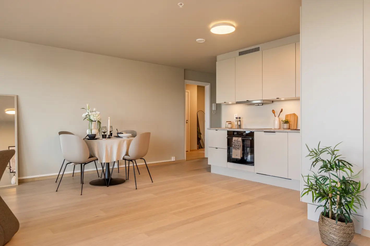 Lekker og ny leilighet i 2. etasje med innglasset balkong på 13,2 m2 - Vannbåren gulvvarme photo 4