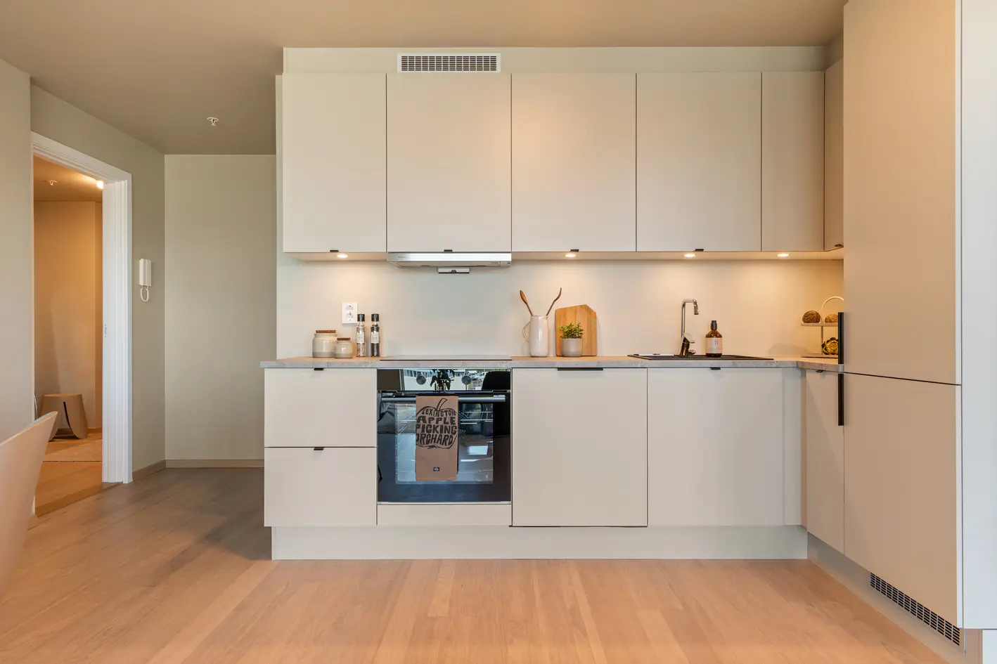 Lekker og ny leilighet i 2. etasje med innglasset balkong på 13,2 m2 - Vannbåren gulvvarme photo 5