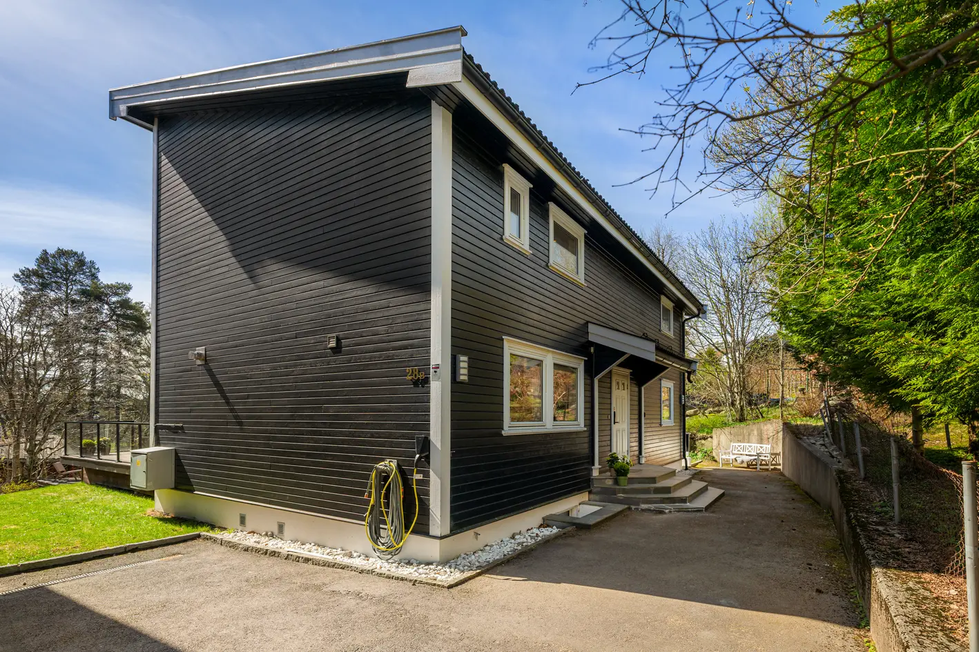 Flott og innholdsrik enebolig på Korsvoll + stor utleiedel, garasjeplass, solrik terrasse & hage mot syd. Barnevennlig photo 4