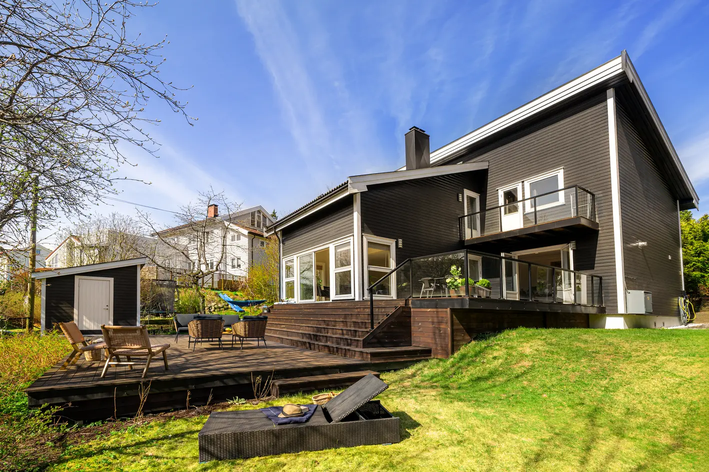 Flott og innholdsrik enebolig på Korsvoll + stor utleiedel, garasjeplass, solrik terrasse & hage mot syd. Barnevennlig photo 3