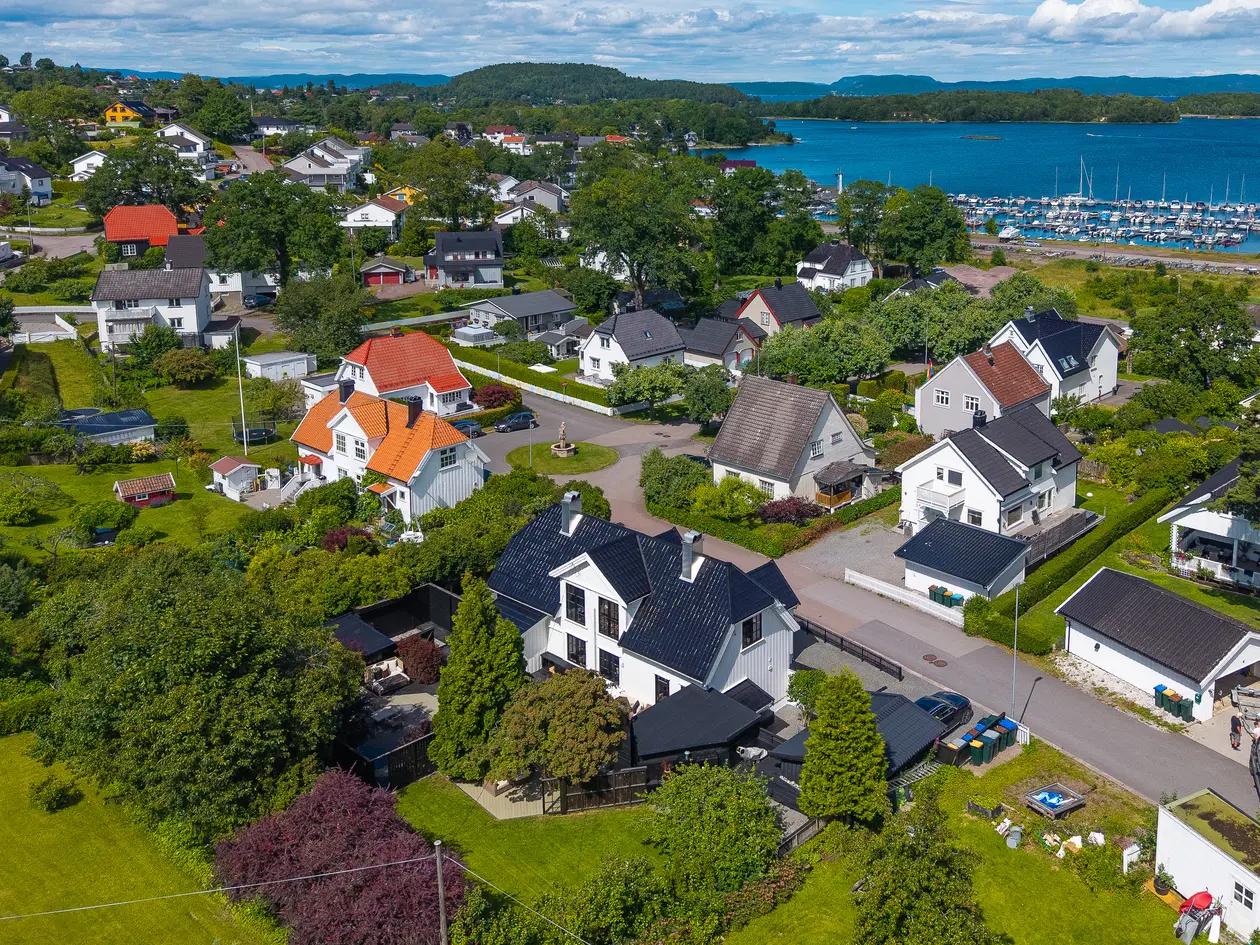 Unik enebolig i hagebyen på Apenes – eventyrlig  hage - spesialtilpassede løsninger - en designers drøm! photo 4