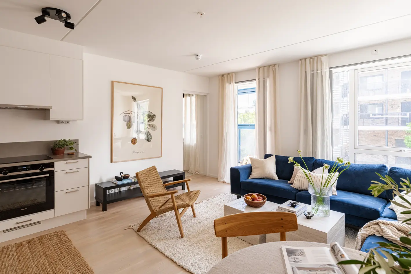 Moderne 2-roms fra 2021 m/stor innglasset balkong, heis og attraktiv planløsning. Varmtvann og oppv. til radiator inkl. - View 5