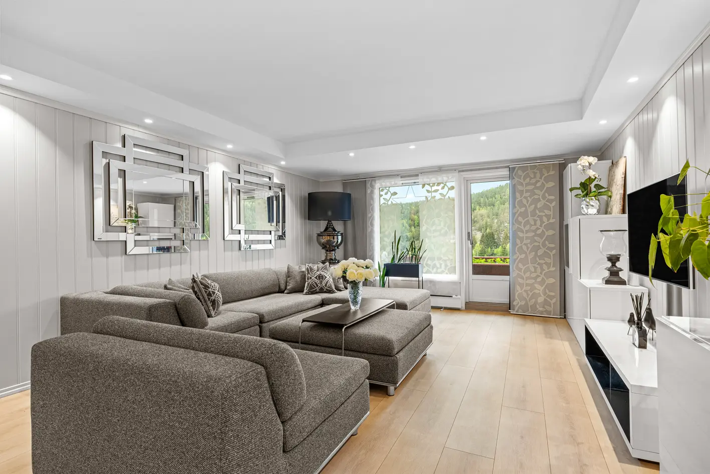Moderne 3/4-roms 109 m² | Totalrenovert 2019 | Trappefri 1. etg. | Balkong+terrasse | Garasje | VV+TV+internett photo 4