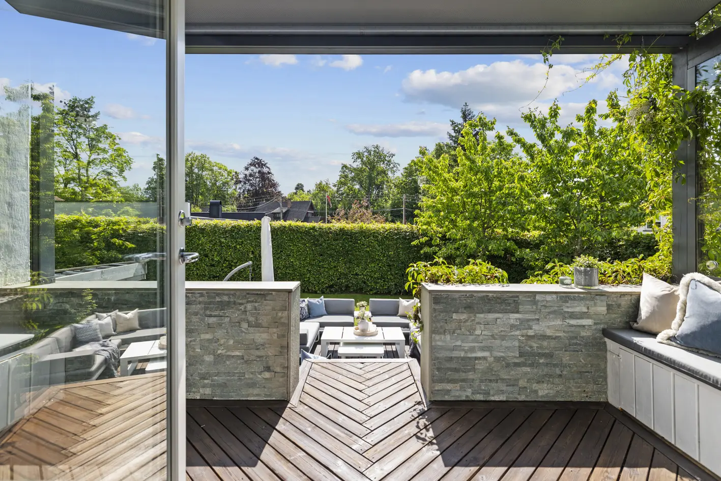 Velkommen til Villa Skovly| Unik villa med spektakulær spaavdeling og vinkjeller| Frodig hage, dobbelgarasje og båtplass photo 2