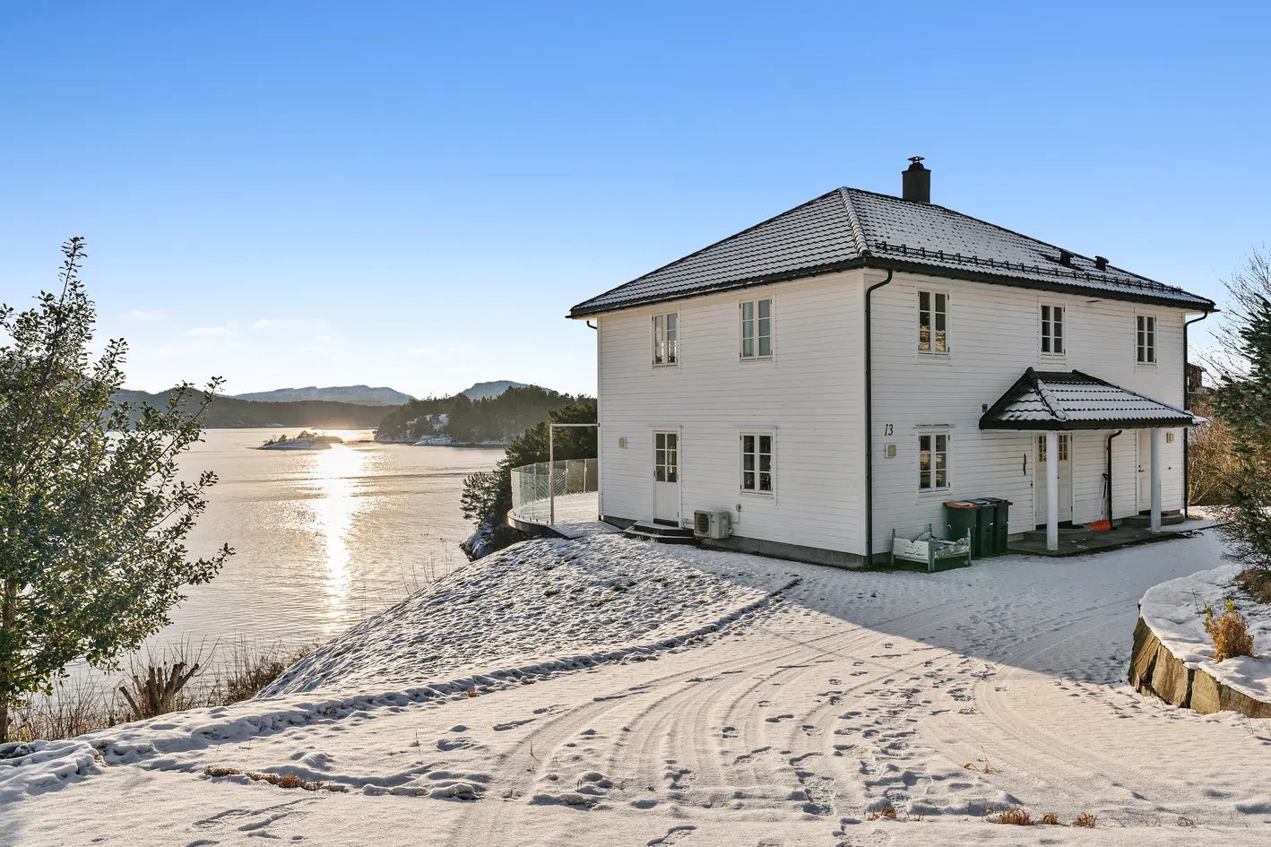 Moderne og innholdsrik enebolig med flott beliggenhet | Nydelig utsikt | Solrikt | God planløsning | Dobbelgarasje. photo 4