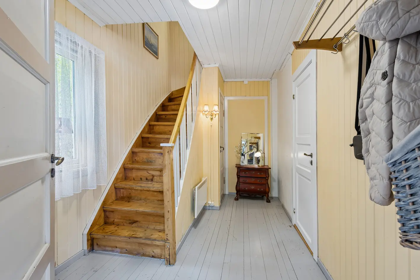 Hyggelig enebolig på Leira med fin og opparbeidet tomt! Kort avstand til Leira sentrum. photo 5