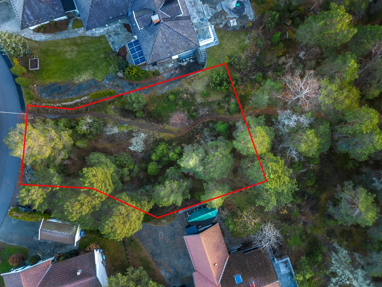 Flott boligtomt grensende til friområde i et  hyggelig og rolig villastrøk med gode solforhold! photo 4