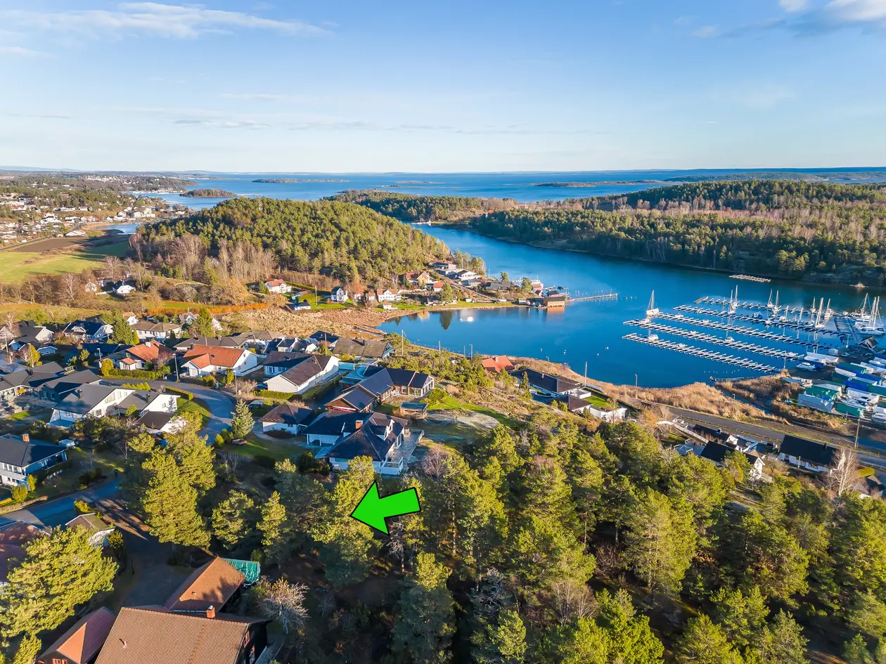 Flott boligtomt grensende til friområde i et  hyggelig og rolig villastrøk med gode solforhold! photo 3