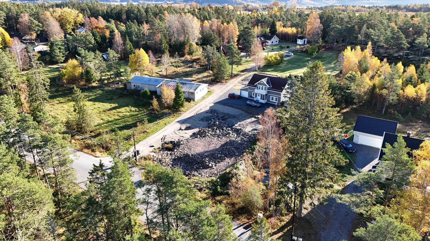 To boligtomtseksjoner selges enkeltvis eller samlet, begge med godkjent enebolig - kr. 990.000,- pr. stk photo 2