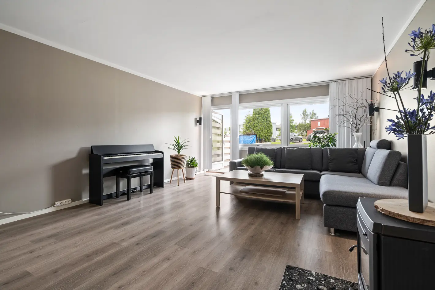 Rekkehus over 3 plan med familievennlig planløsning | Kjøkken 2017 | Garasje m/ elbillader | Stor terrasse og uteplass photo 5