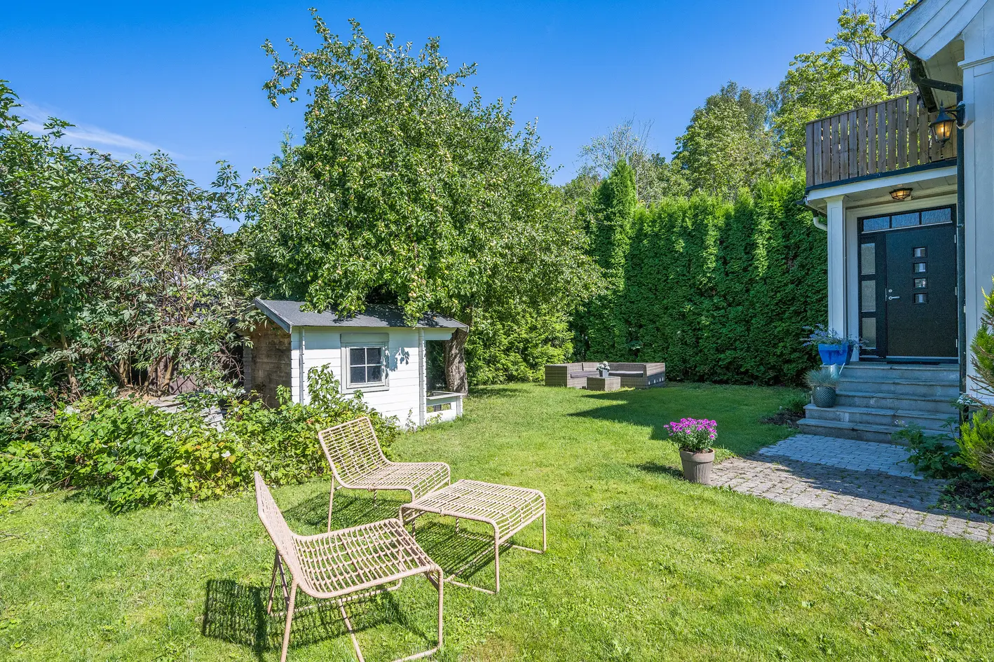 Lys og innbydende halvpart av tomannsbolig midt i Tønsberg – parkering, solrik hage og hems! photo 5