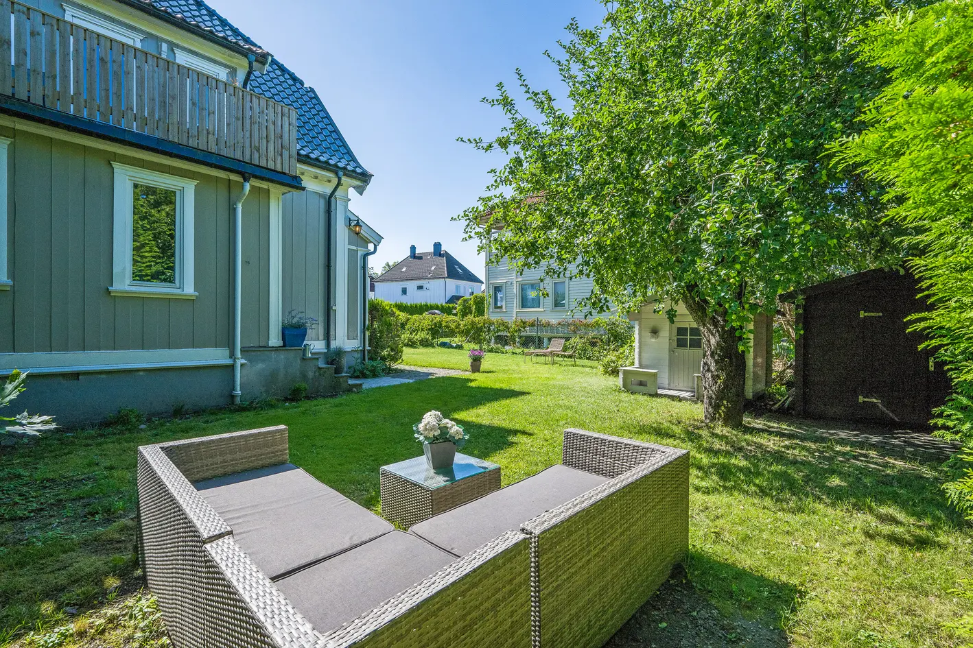 Lys og innbydende halvpart av tomannsbolig midt i Tønsberg – parkering, solrik hage og hems! photo 4