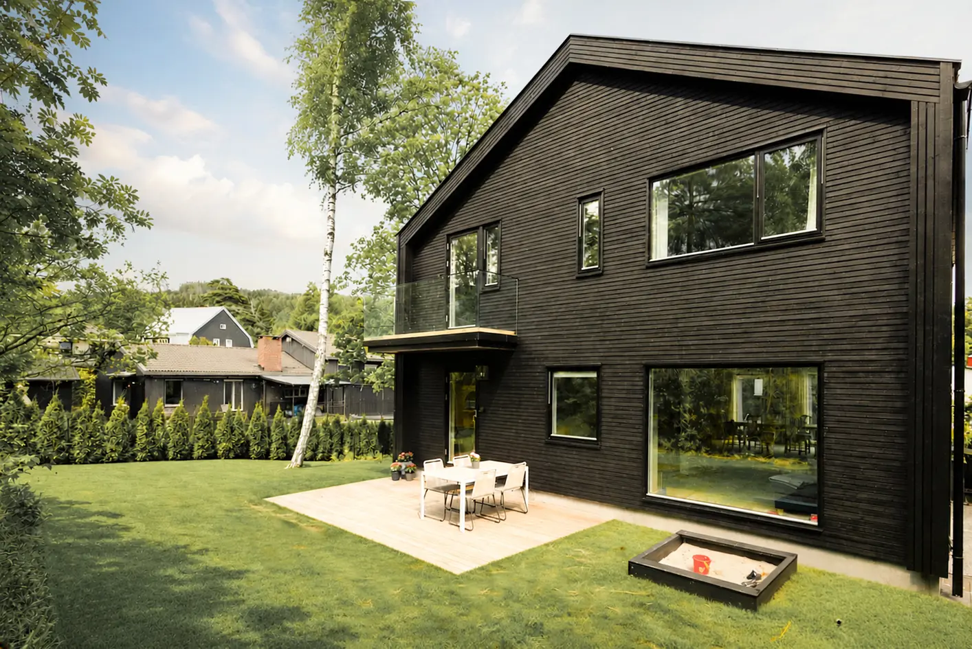 Moderne enebolig fra 2023 – 4 soverom samlet – skjermet og barnevennlig hage - dobbelgarasje – 4 min til T-bane photo 3