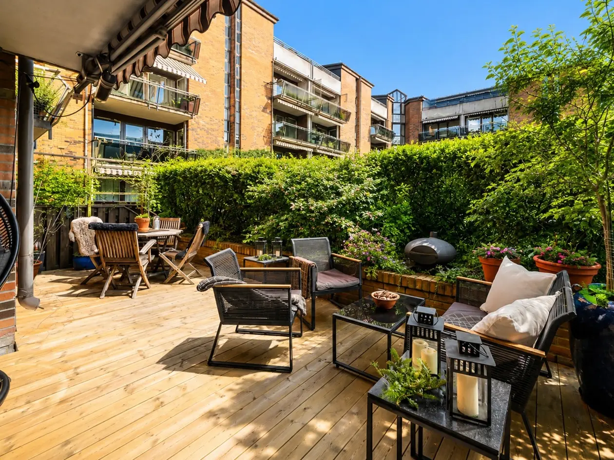 Lekker 2-roms med privat terrasse på 24 m² | Heis, lave fk. & sentral beliggenhet midt på Majorstuen m/ garasjemulighet*, oslo