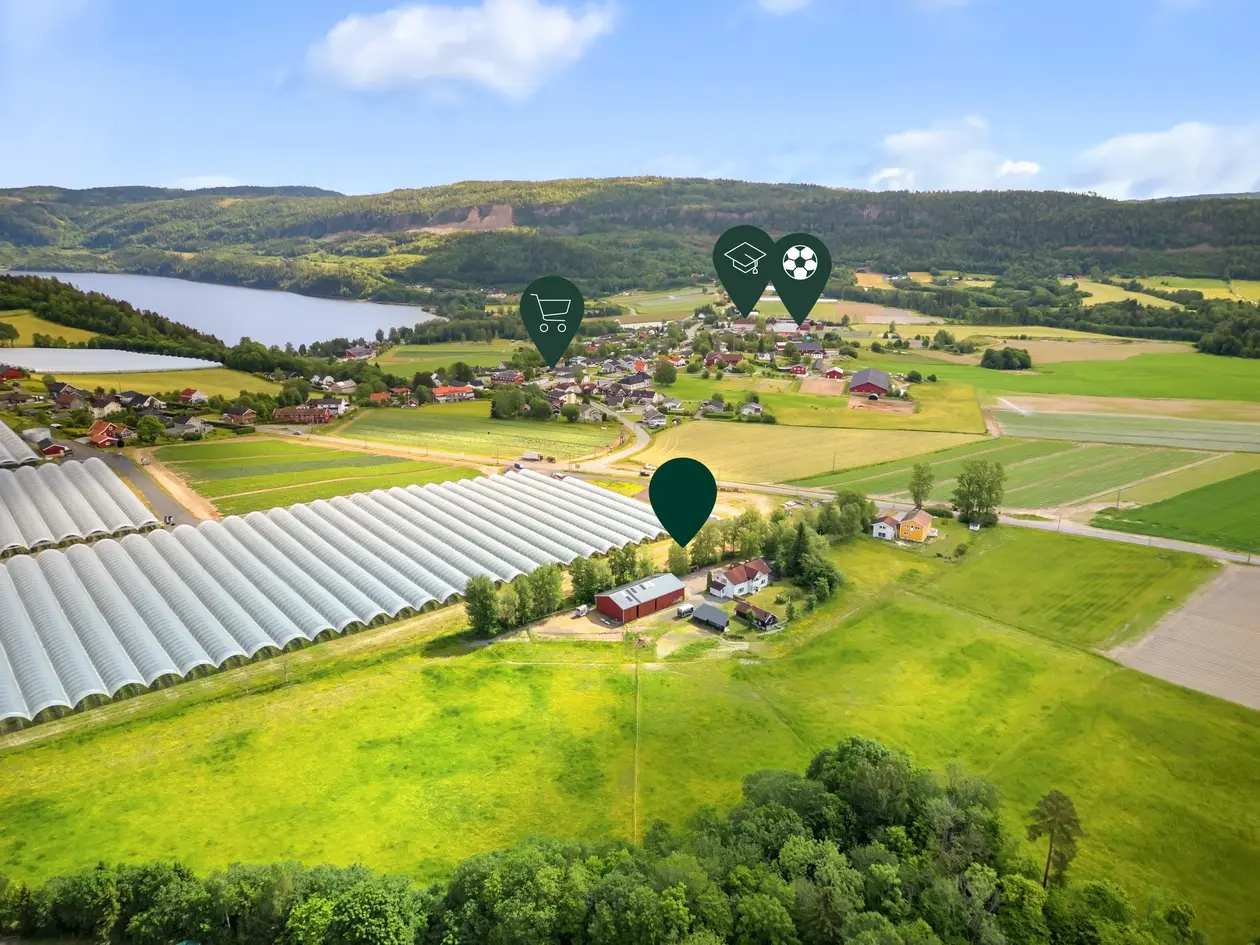 Småbruket "Grønlund" med 32,5 mål tomt. Låve. Mulighet for hestehold. Nær Sylling sentrum, likevel landlig beliggende. photo 4