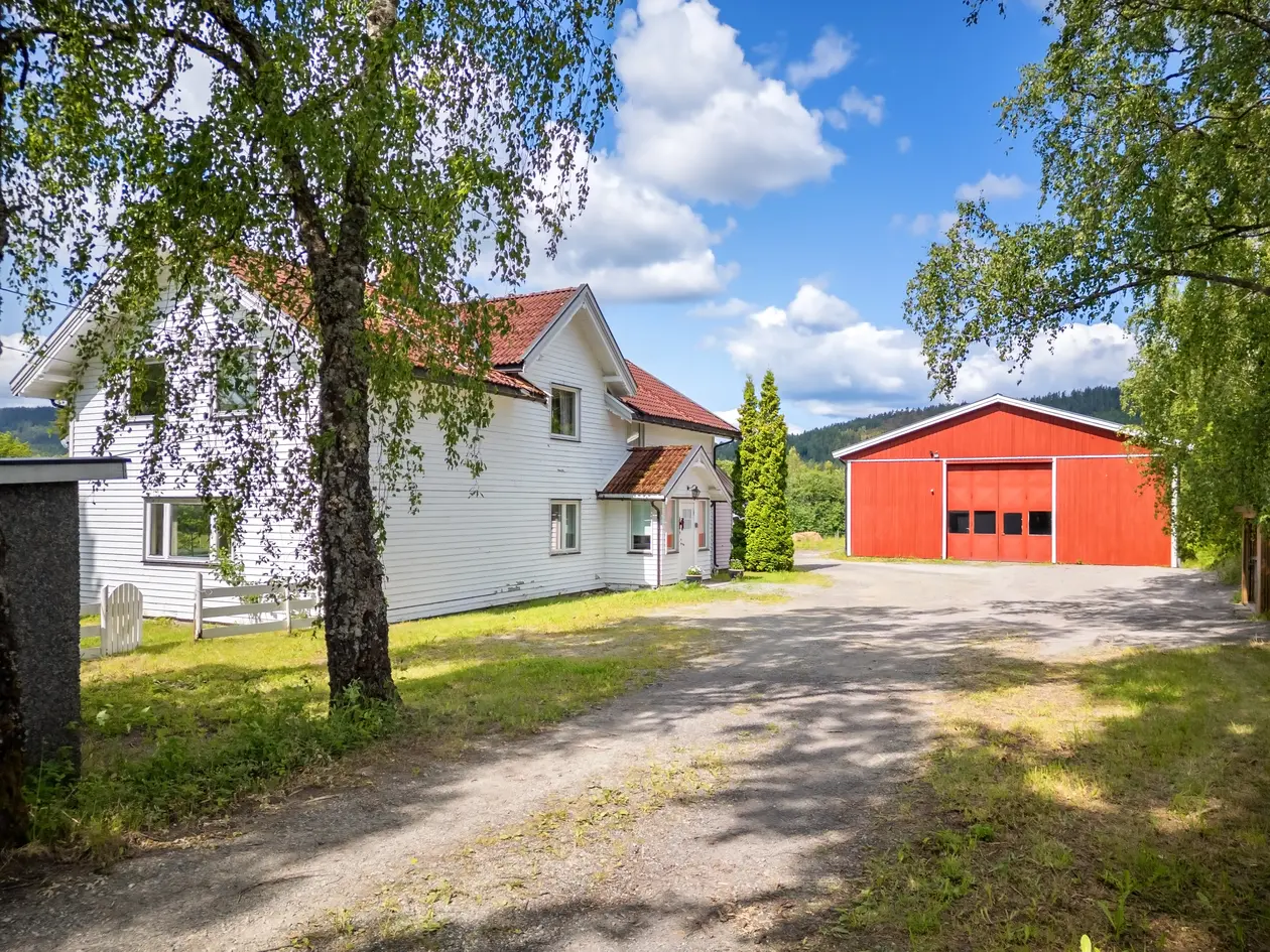Småbruket "Grønlund" med 32,5 mål tomt. Låve. Mulighet for hestehold. Nær Sylling sentrum, likevel landlig beliggende. photo 3