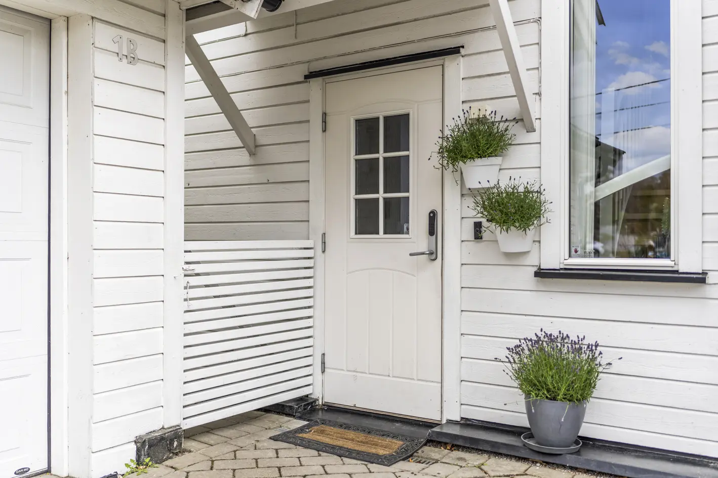 Familievennlig halvpart av tomannsbolig over 3 etasjer med skattefrie leieinntekter. Skjermet hage og terrasse på 47 kvm photo 4